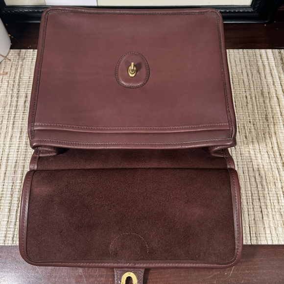 ❤️SOLD❤️Vintage Coach Mahogany Willis Bag 9927 Pristine - Picture 3 of 12
